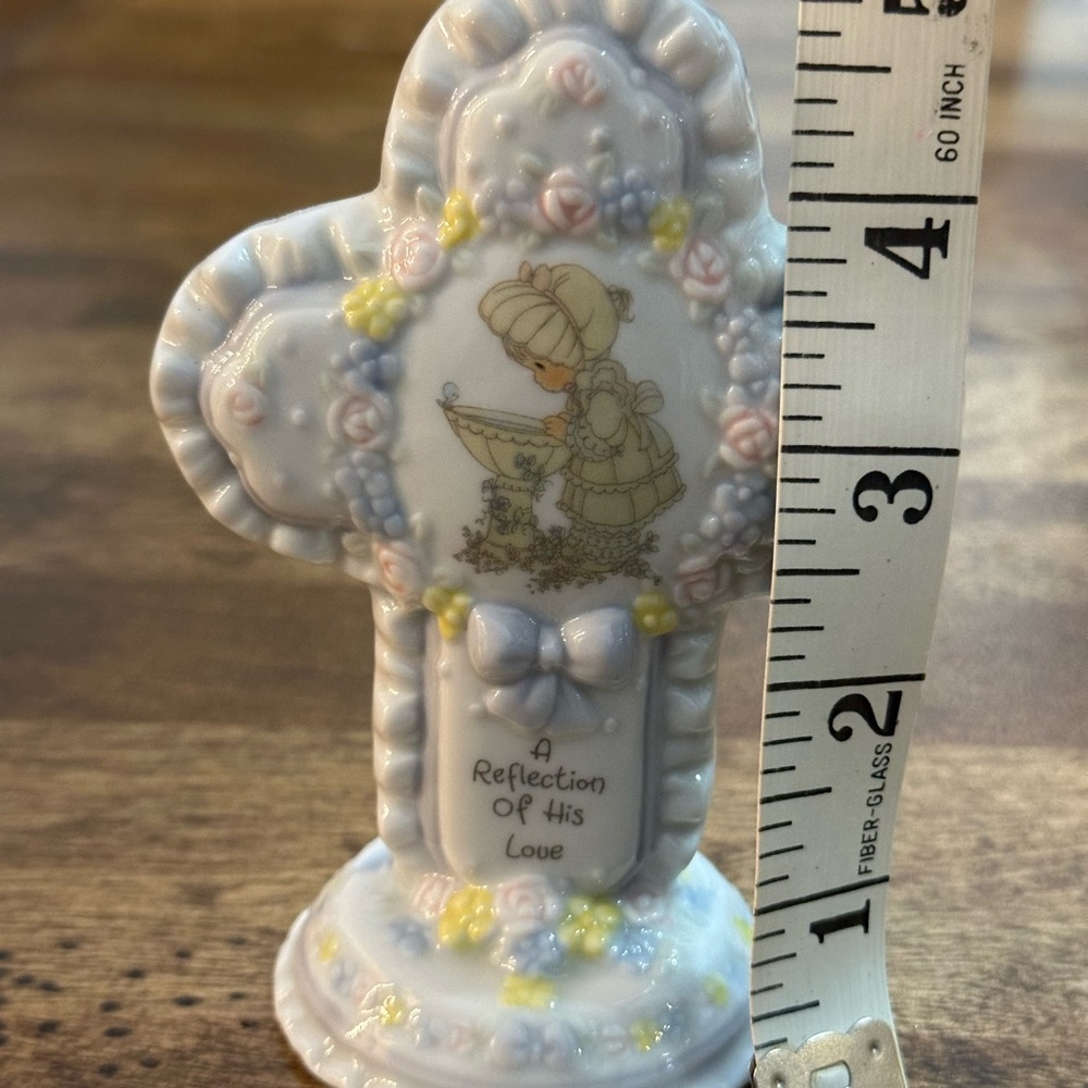 Precious Moments Vintage 1995 Cross A Reflection Of His Love Porcelain - Picture 4 of 4